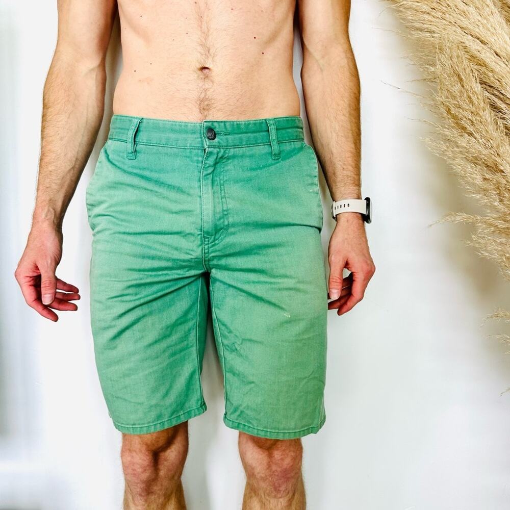 MENS VOLCOM Bright Mint Green Flat Front Cotton Casual Shorts 30